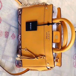 DKNY PURSE